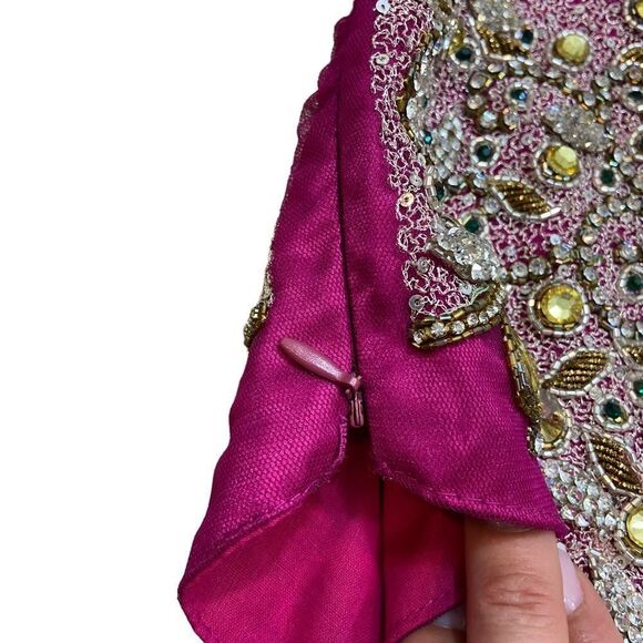 One of a Kind Hot Pink Embroidered and Jeweled Sari Top Size Large - Picture 11 of 16